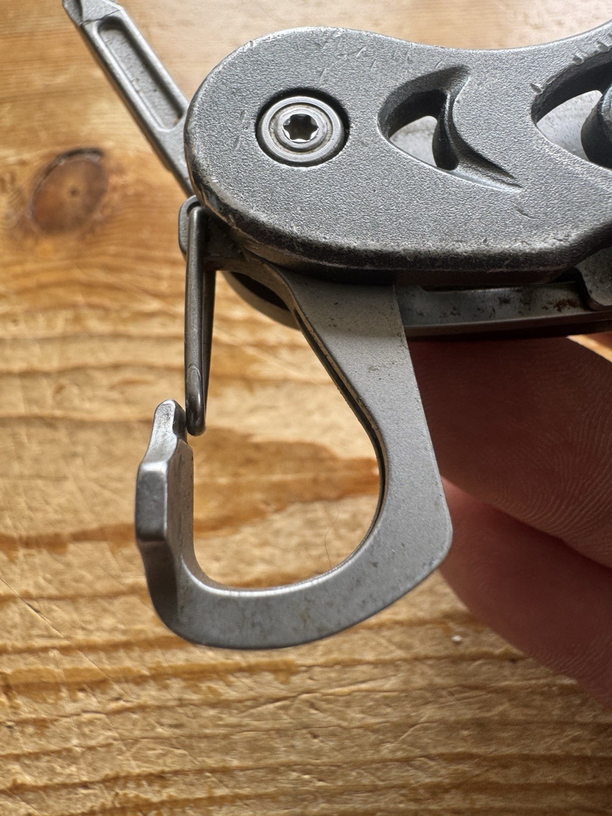 Leatherman c308 Retired Knife Multitool – Heavy Use