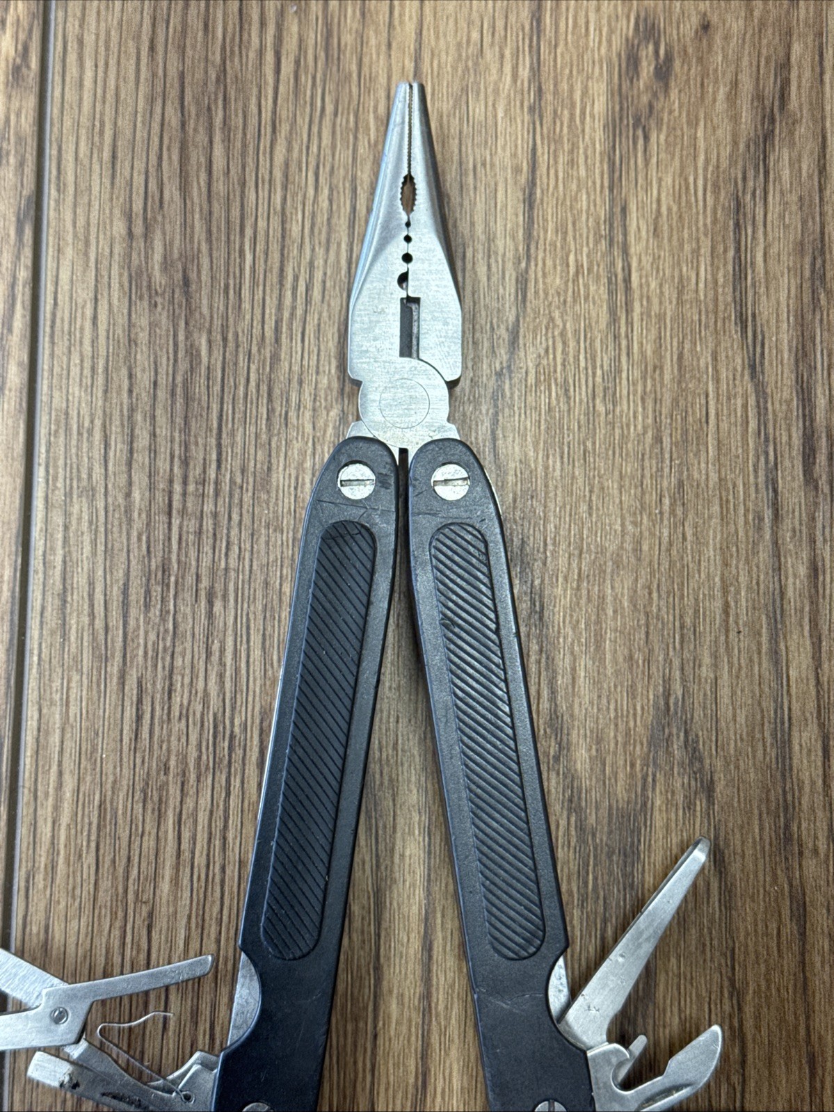 11-in-1 multi tool Pliers Knife Opener File Survival Hunting Camping