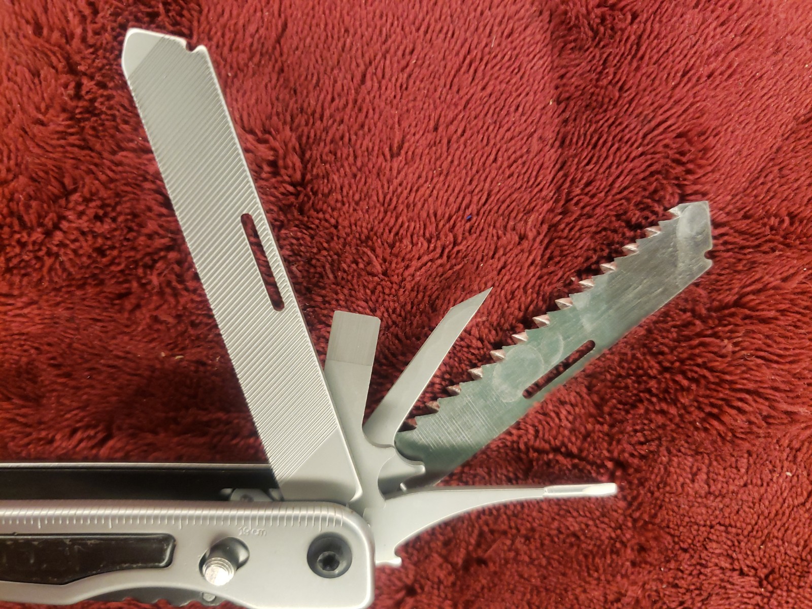 Retired SOG PowerPlay Knife Pliers Multi Tool
