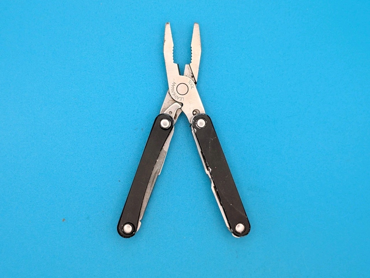 Leatherman SQUIRT PS4 Multi-Tool With Pliers Scissors Knife BLACK!