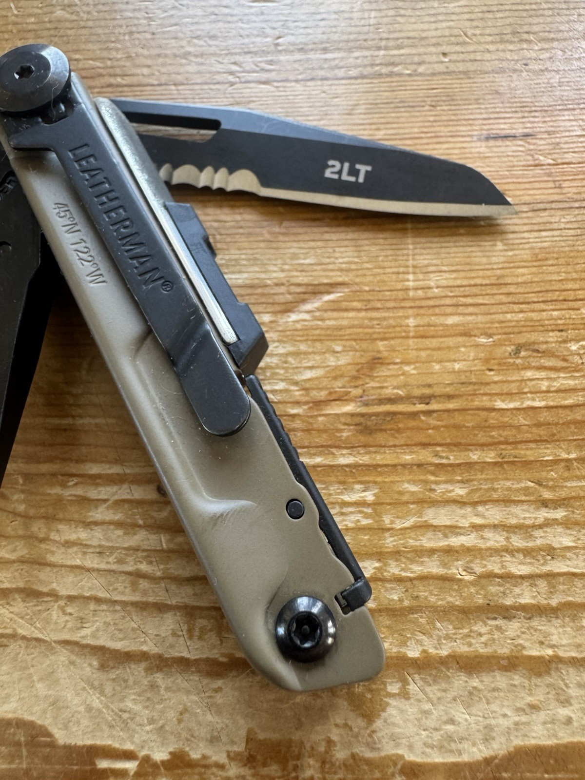 Leatherman Signal Multitool Coyote Tan Black Oxide Survival Knife – Engraved