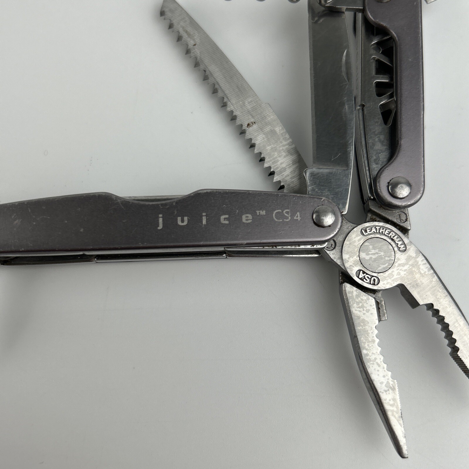 Leatherman Juice CS4 Gray Multitool EDC Fishing Camping Hunting Survival 15 Tool