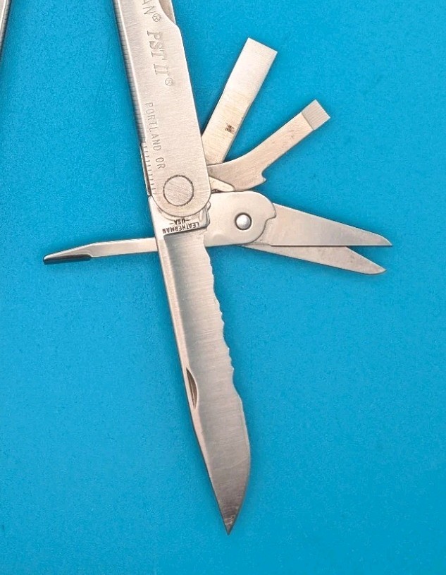 Leatherman PST 2 Multi Tool! 11/98 date stamp! Fast Shipping!