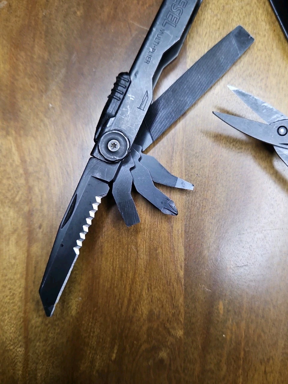 Gerber Diesel Multi-Plier Black Oxide NeedleNose 12 Tool Multi-Tool and Case