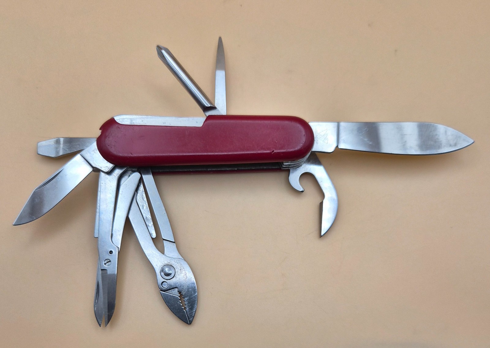 Wenger TRADESMAN Swiss Army Knife – Good Condition (002)