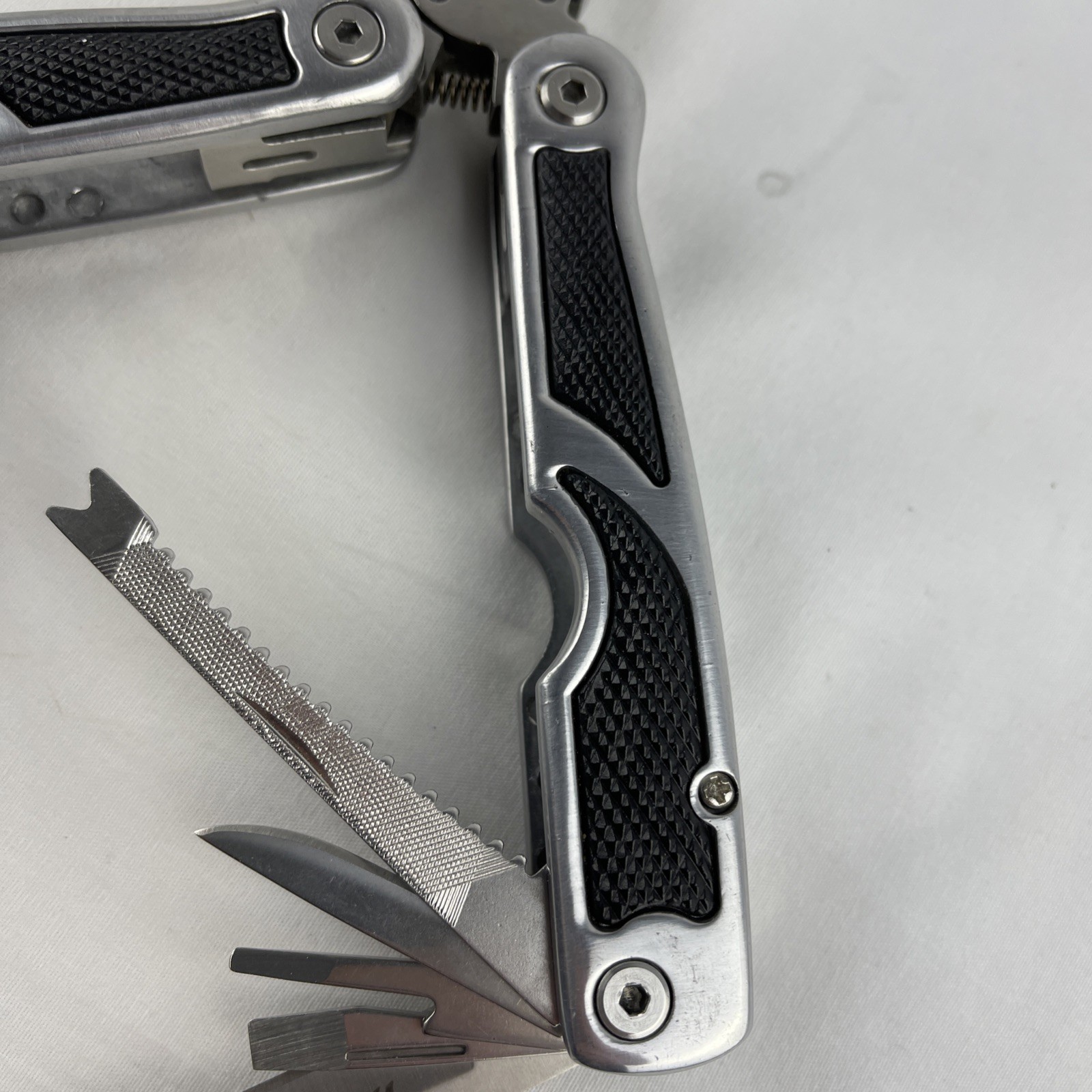 Winchester Multi Tool Mens Pocket Knife Fishing Hunting Shooting Pliers Sheath