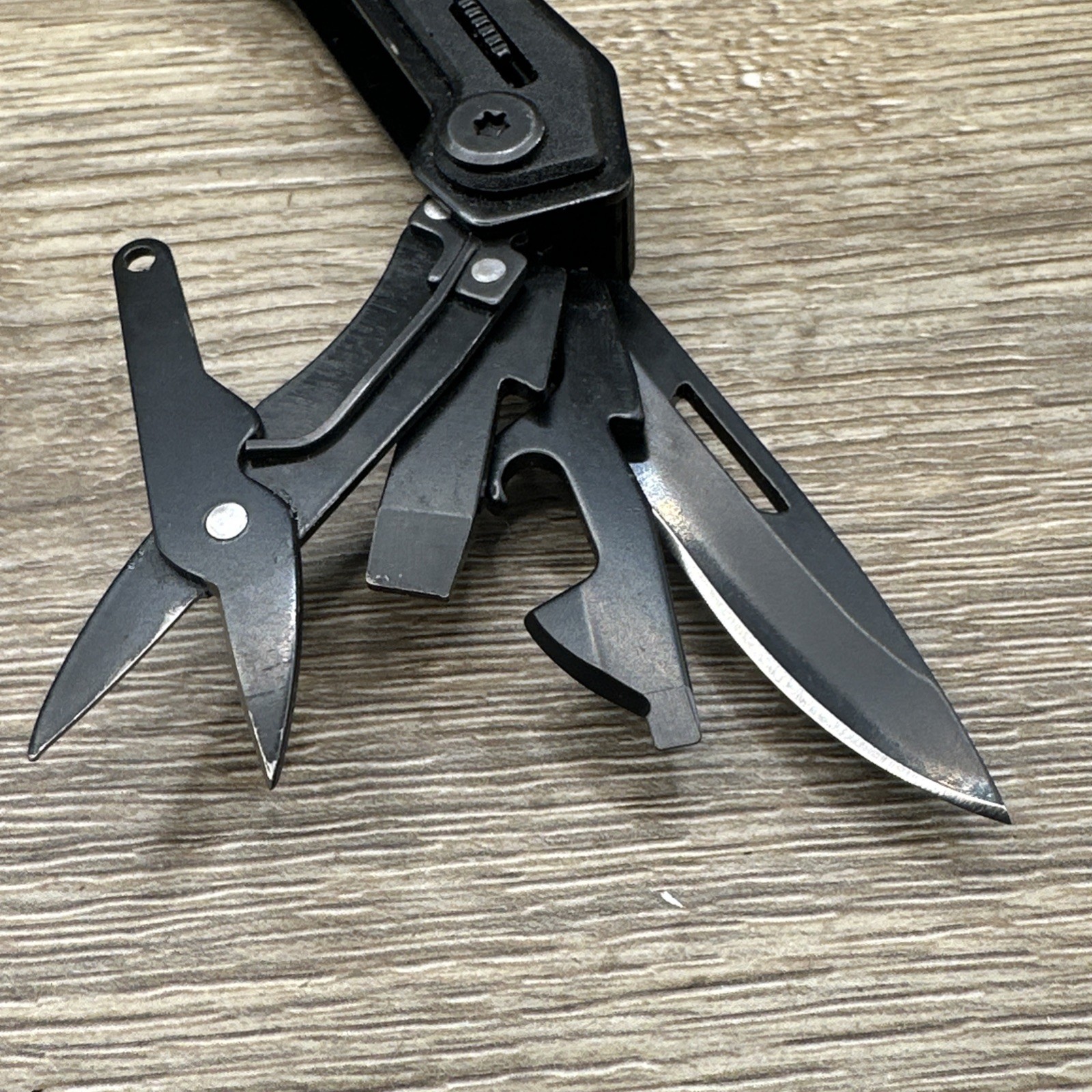 Blackhawk! Everyday Carry EDC Multi-Tool