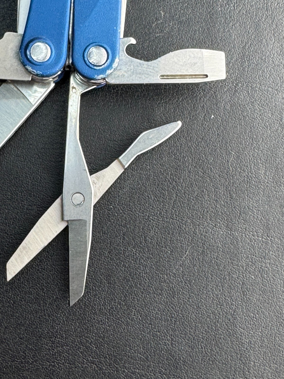 Leatherman Squirt PS4 Multi Tool, Knife, Pliers – Blue