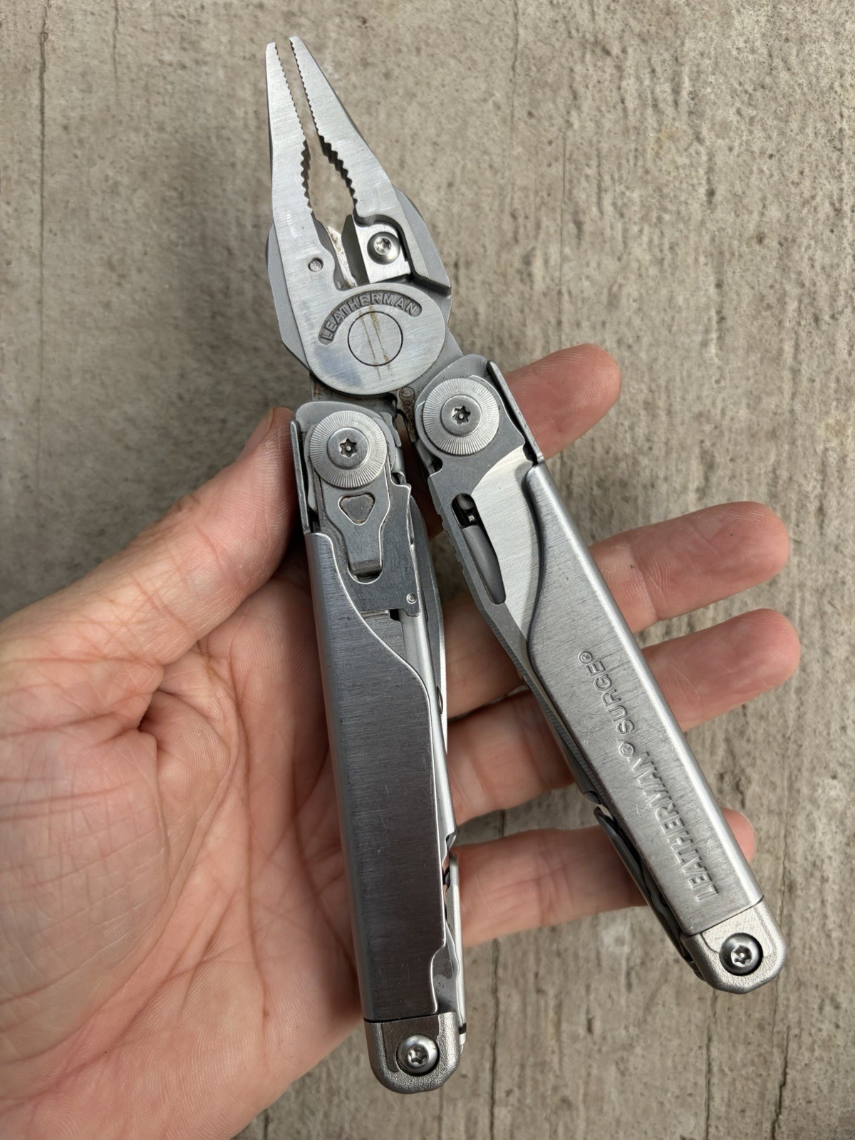 LEATHERMAN SURGE MULTI-TOOL IN BLACK NYLON SHEATH, EXCELLENT OVERALL USED!