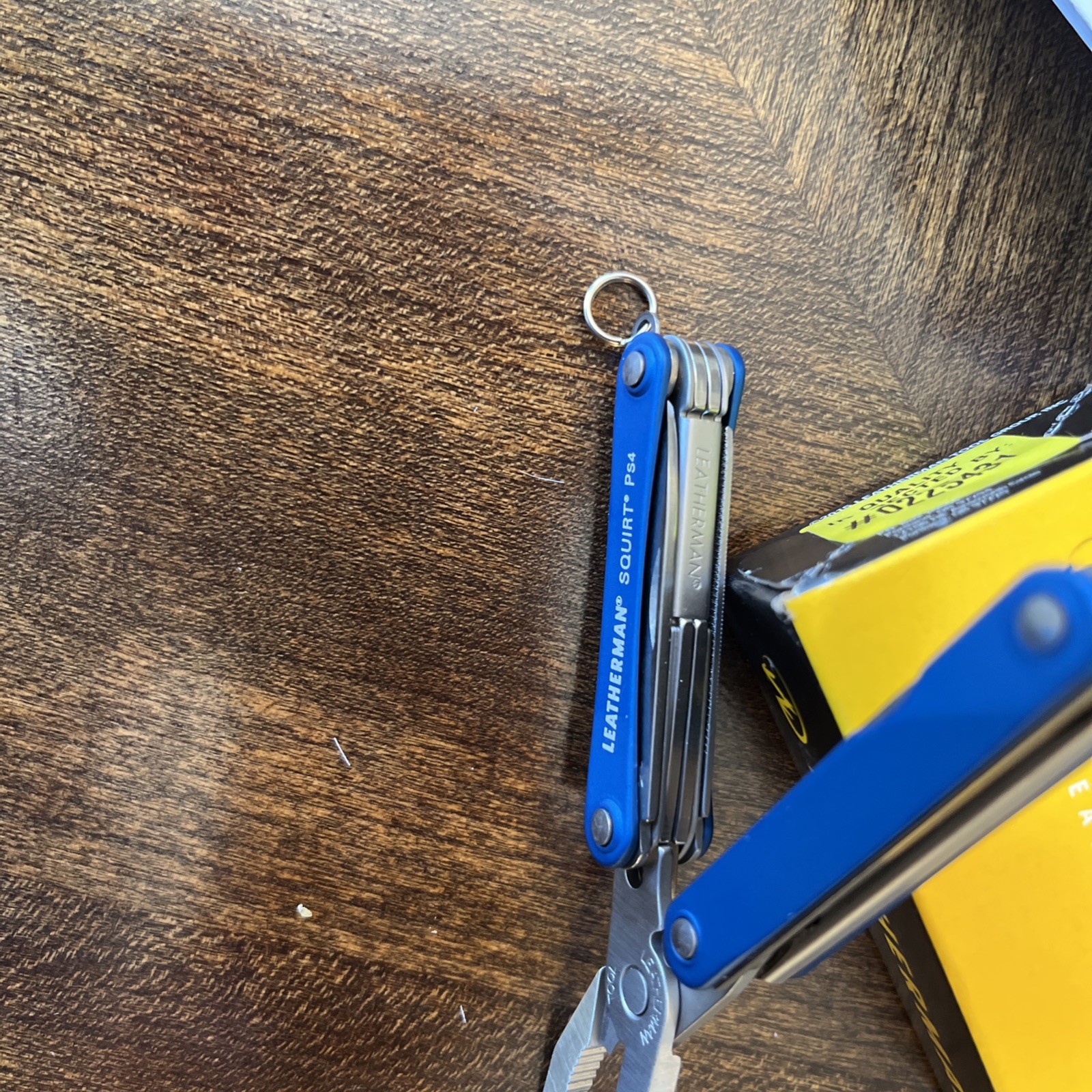 New in Box – Leatherman SQUIRT PS4 Multi-Tool With Pliers Scissors Knife BLUE!