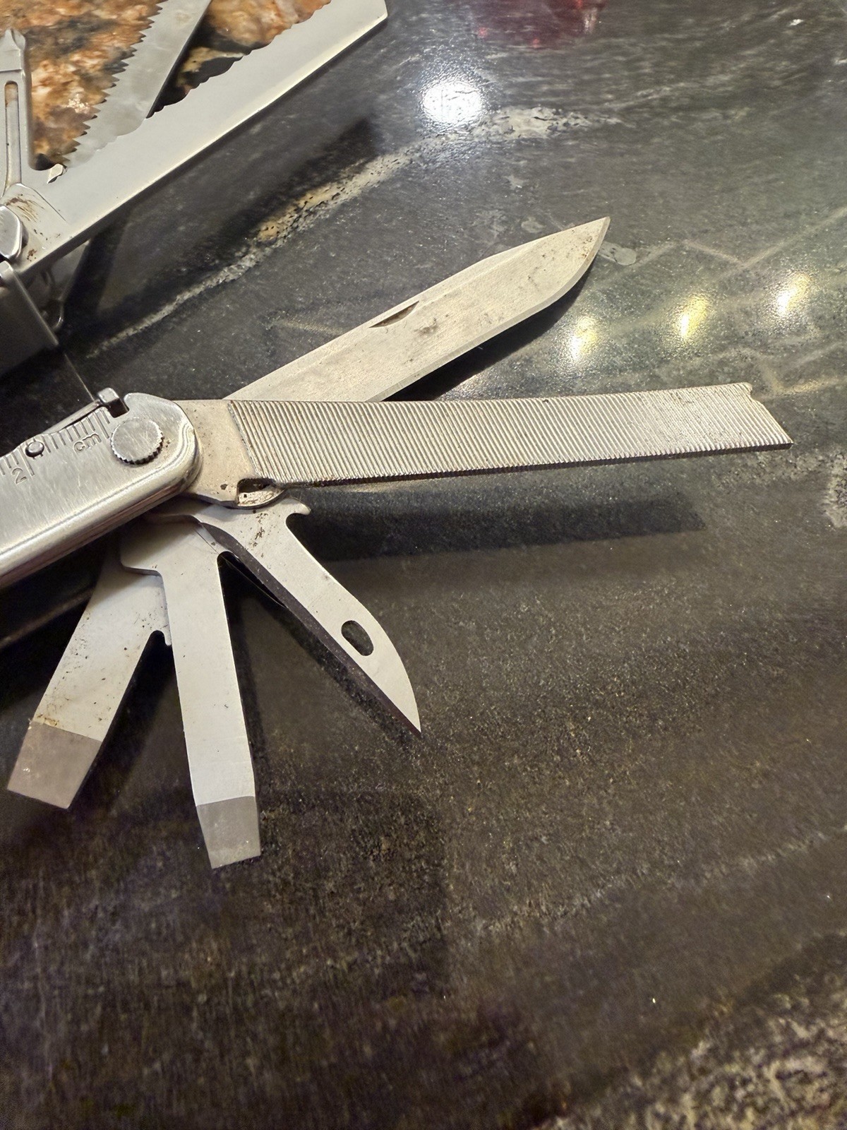 Leatherman Core Multi Tool Stainless Steel With 11 Different Tools – USED