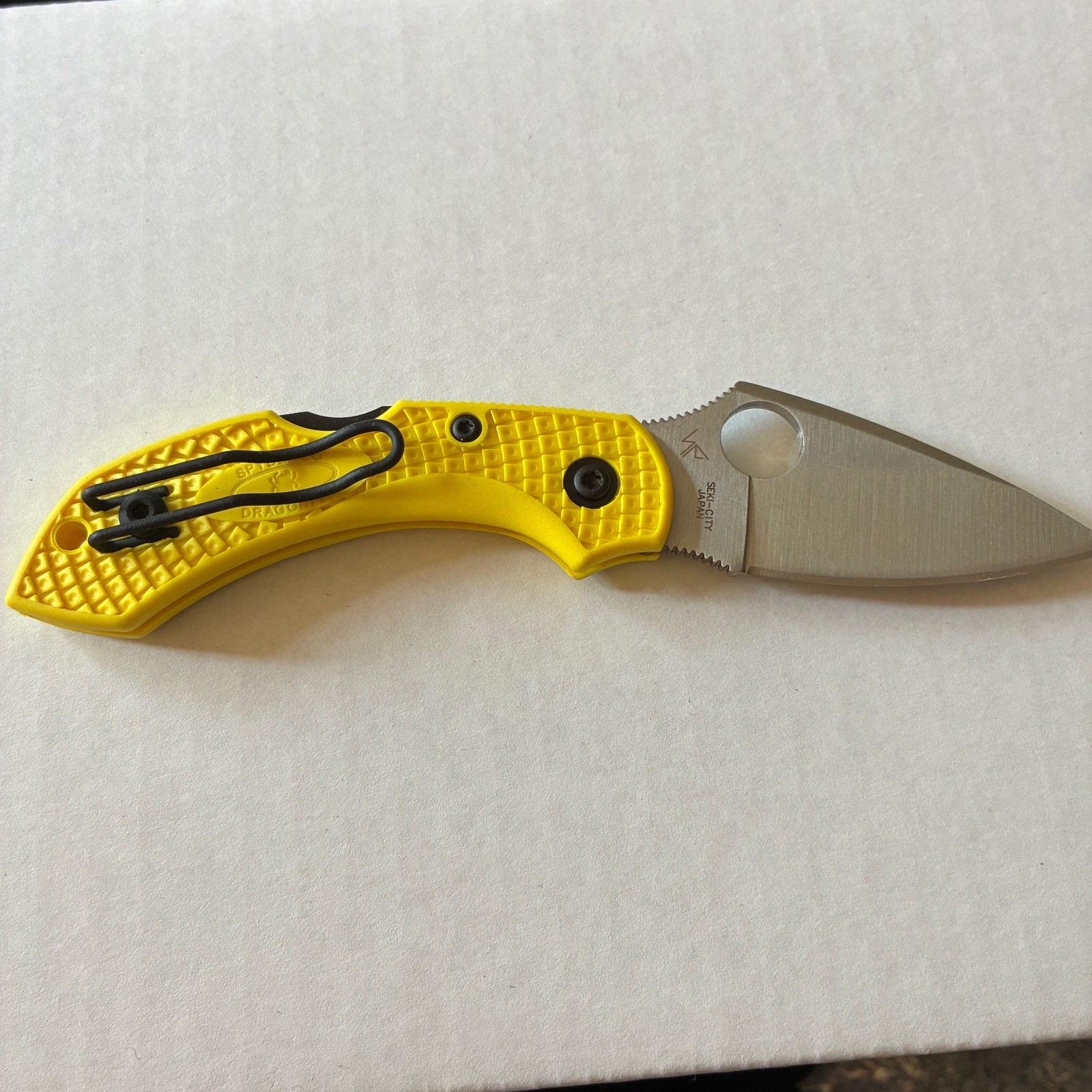 Spyderco C28PYL2 Dragonfly 2 Salt – Plain Edge H-1 Blade – Marine Yellow