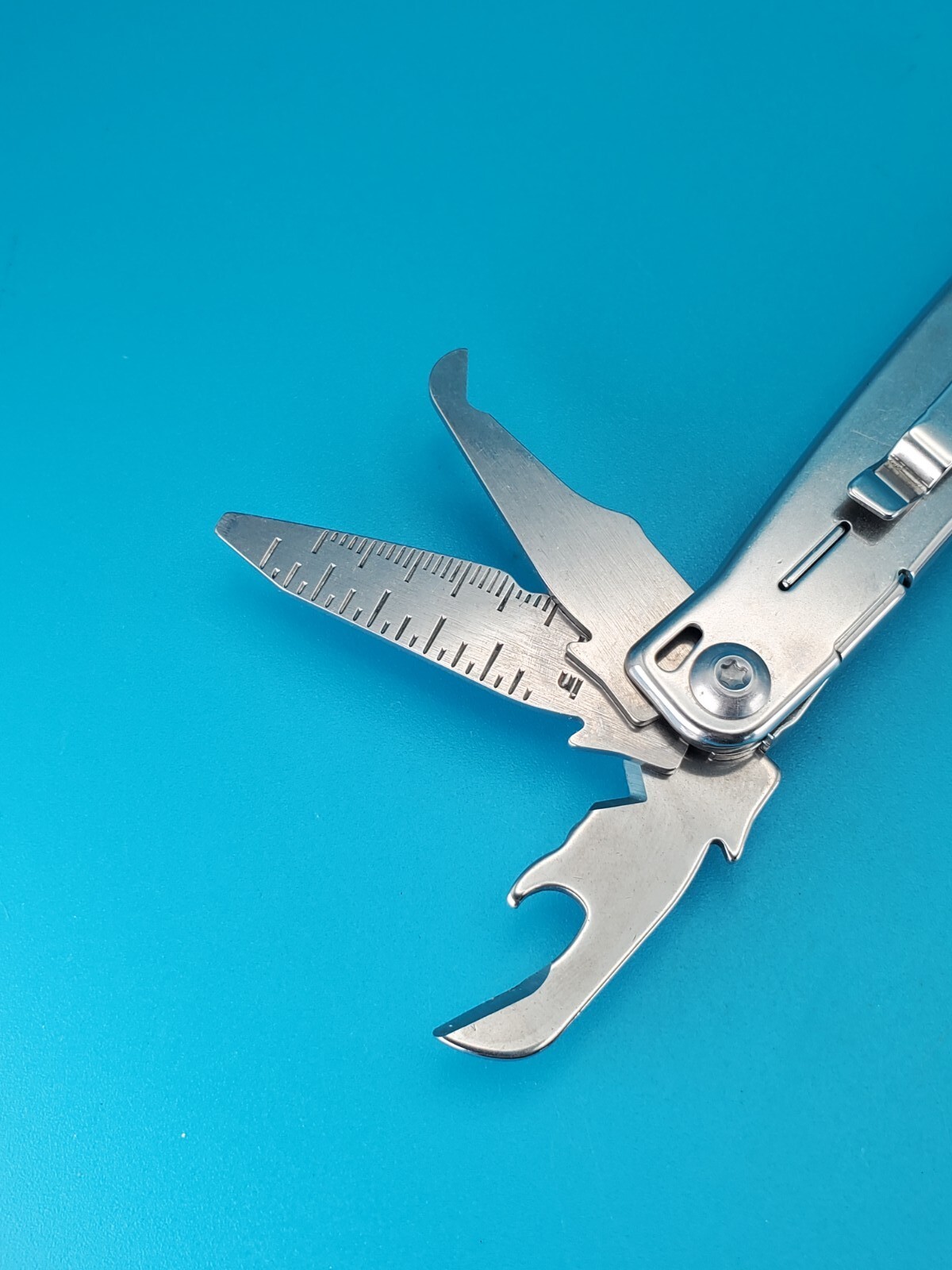LEATHERMAN WINGMAN MULTI-TOOL! FAST SHIPPING!