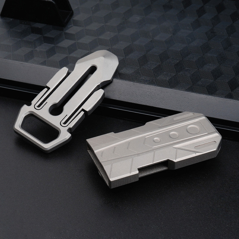 EDC Titanium Belt Buckle Portable Men’s Belt Clip Waist Hang Keychain Crowbar