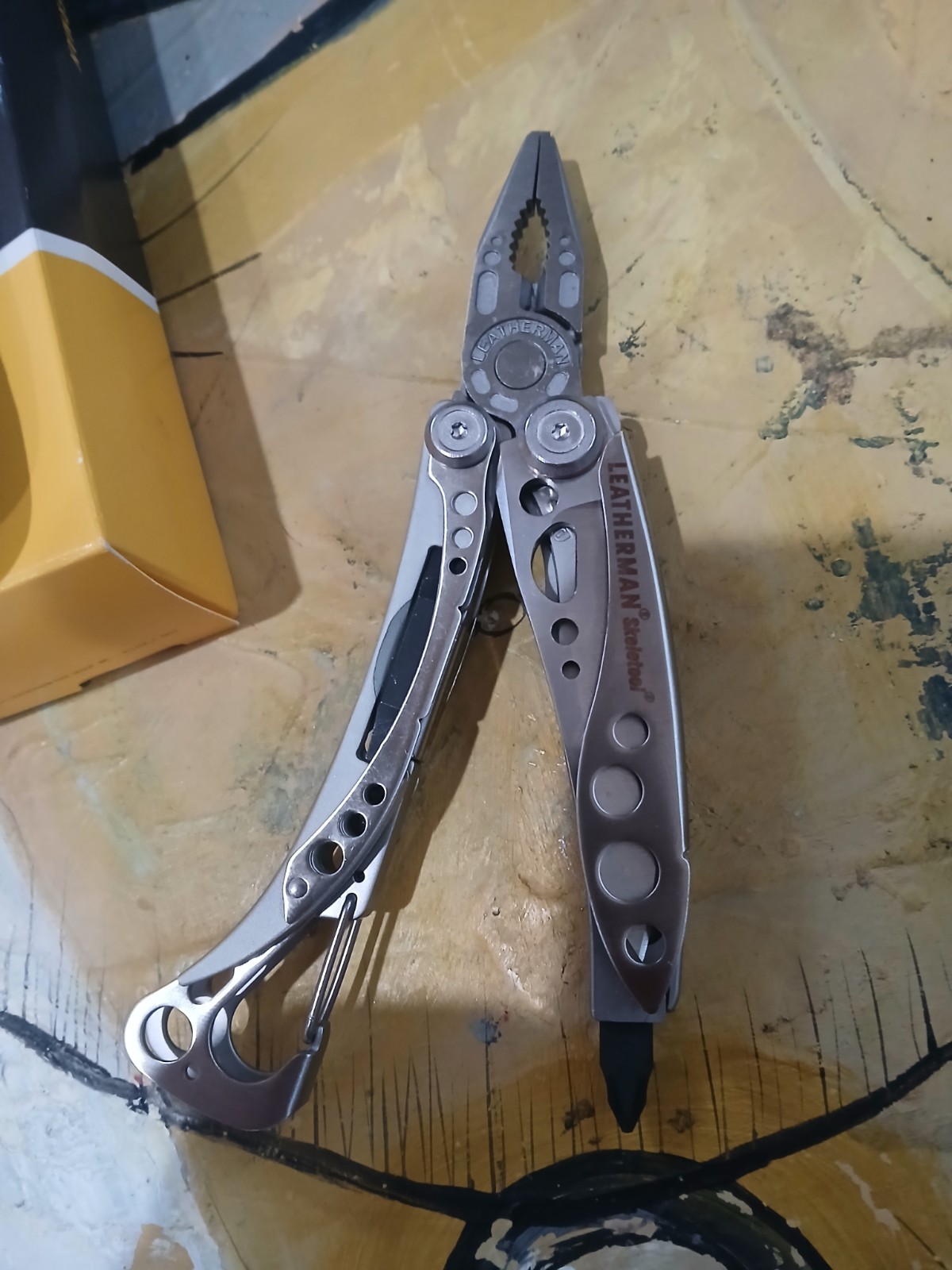 Unused Leatherman Skeletool Multitool- W/ Genuine Brown Leather Sheath USA Boxed