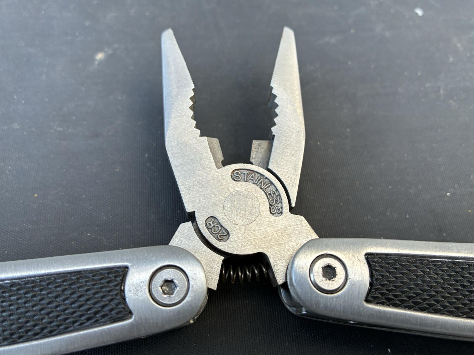 Multi-tool Pliers w/ belt carry case Stainless Steel Used Excellent Cond 9 tools