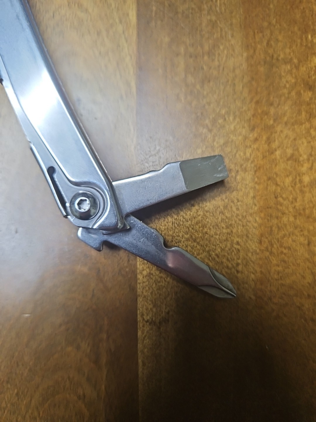 Leatherman Rev Multi-Tool Knife Plier Nylon Case