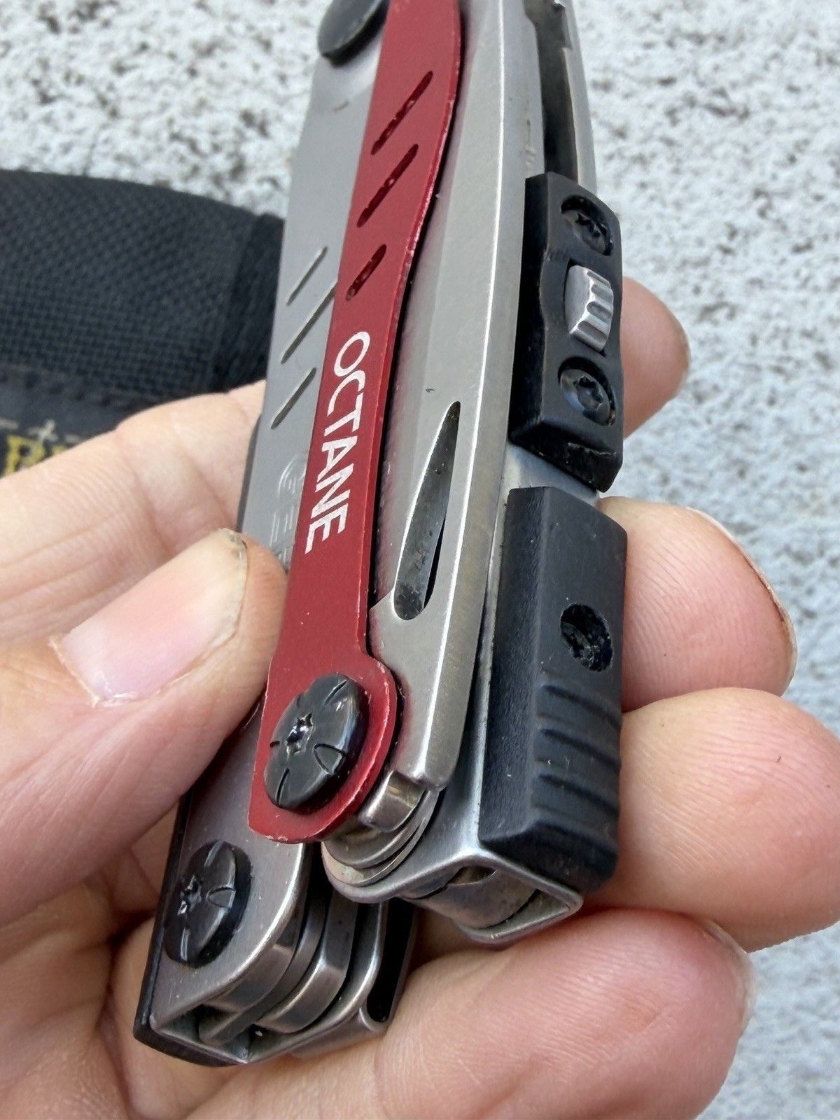 GERBER OCTANE RED/SILVER MULTI-PLIER MULTI TOOL IN SHEATH DISCONTINUED, RARE
