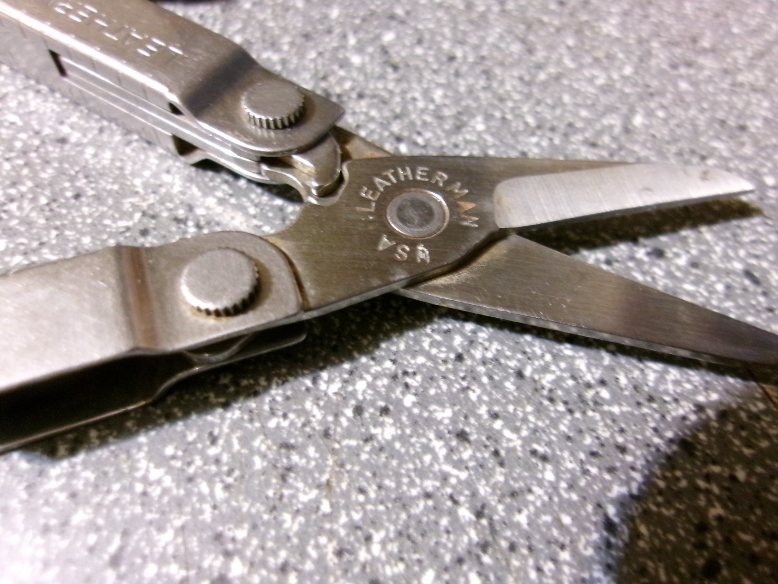 ‘Leatherman – Micra’ Multi-Tool USA 6 Bits and a Scissors Keychain Ceo