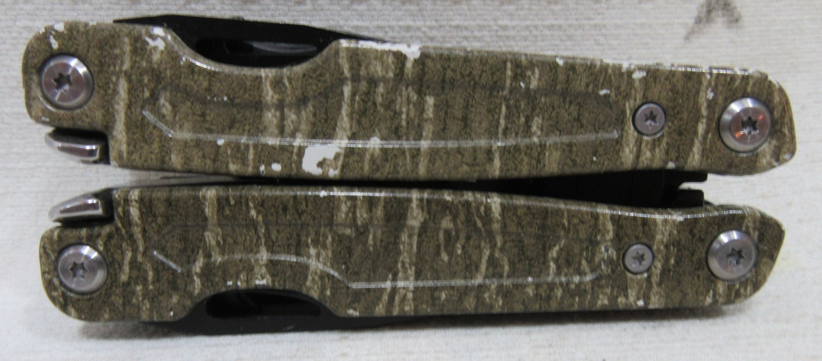 Mossy Oak 11 in 1 Multi-Tool Camo Pattern