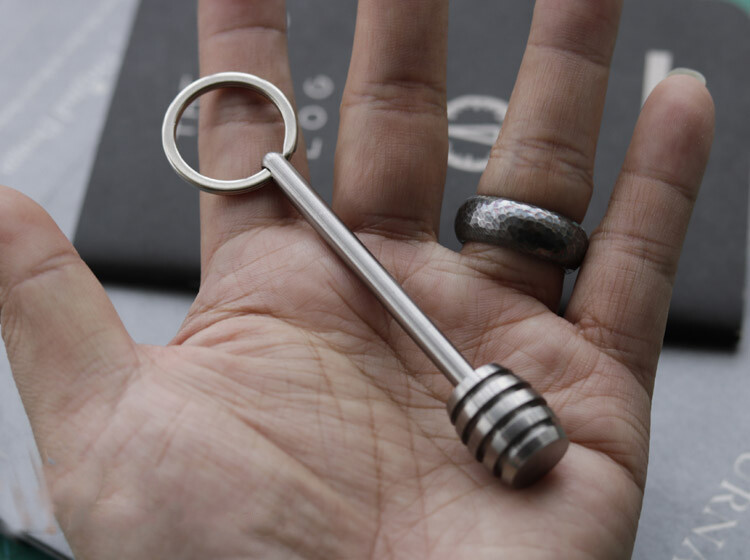 1 Piece Key Chain Pendant Beads Pendants Stick EDC Multifunctional Tools