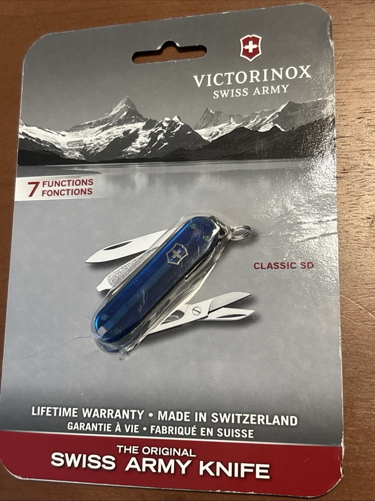 Victorinox Classic SD Ocean Blue 7-Function Multi-Tool Stainless Steel Blade