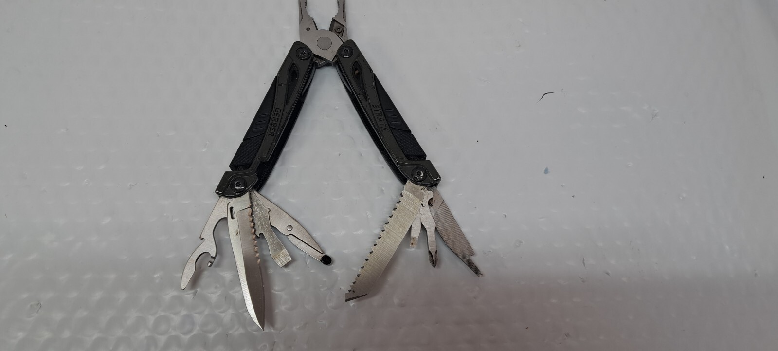 Gerber Strata EDC Compact Folding Pocket Knife Multi-Tool Discontinued 11/1/8
