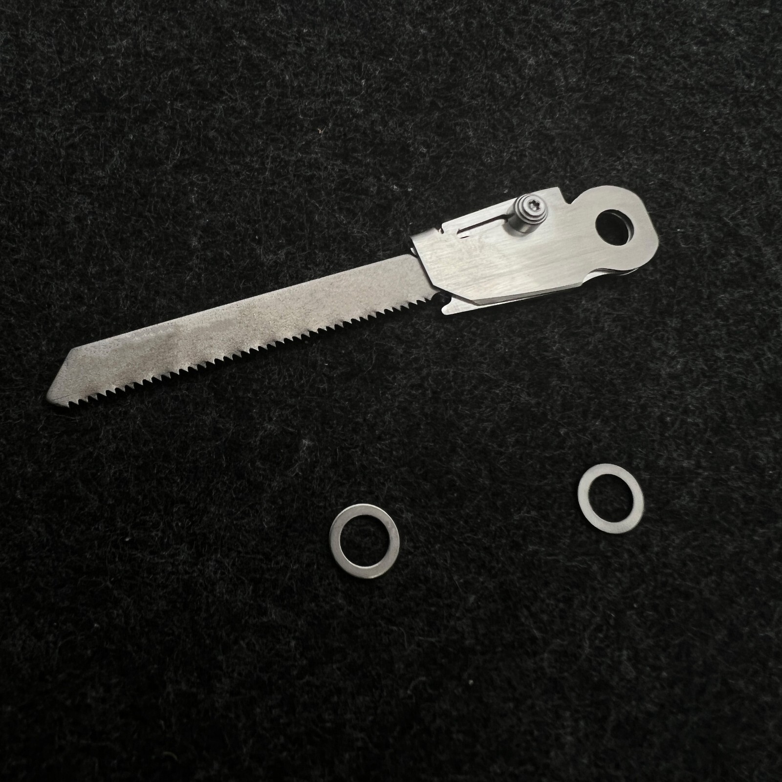 Stainless steel Saw T-Shank Holder with Thumb Grip for Leatherman TTI Wave