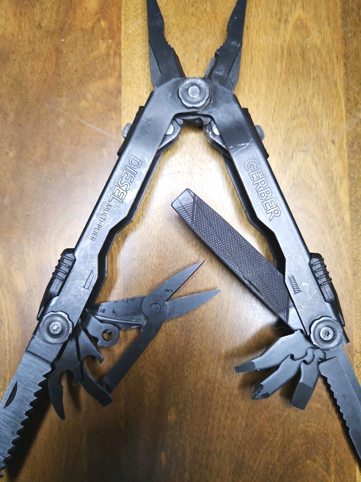 Gerber Diesel Multi-Plier Black Oxide NeedleNose 12 Tool Multi-Tool and Case