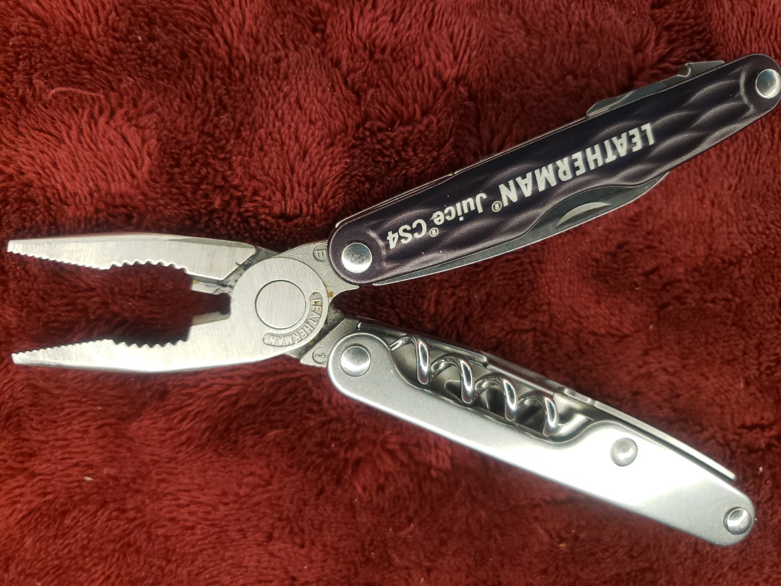 🔪 Leatherman Juice CS4 Multi-Tool Stainless Pliers Multi Tool Gray