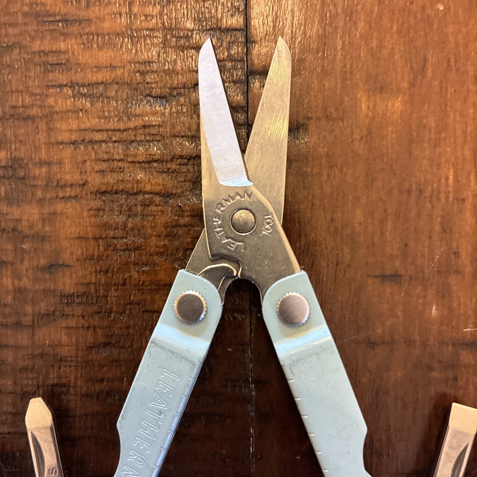 Leatherman Micra Arctic Blue Multitool Anodized Aluminum – 11/23