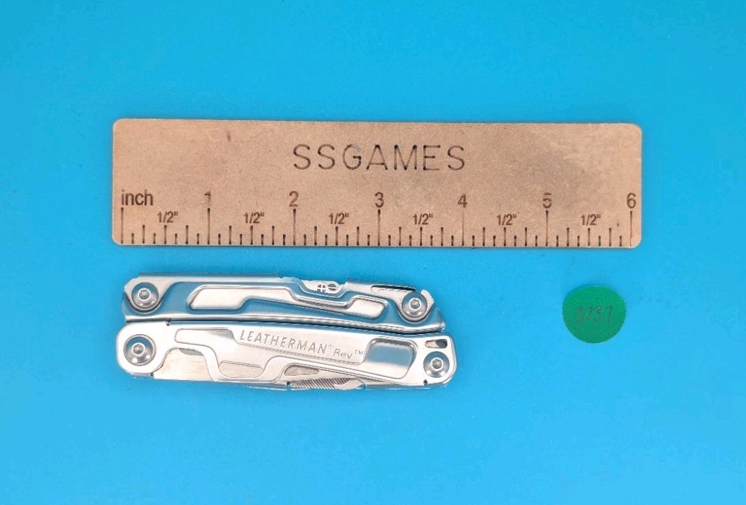 Leatherman Rev 3.8″ Multi-Tool, Stainless!