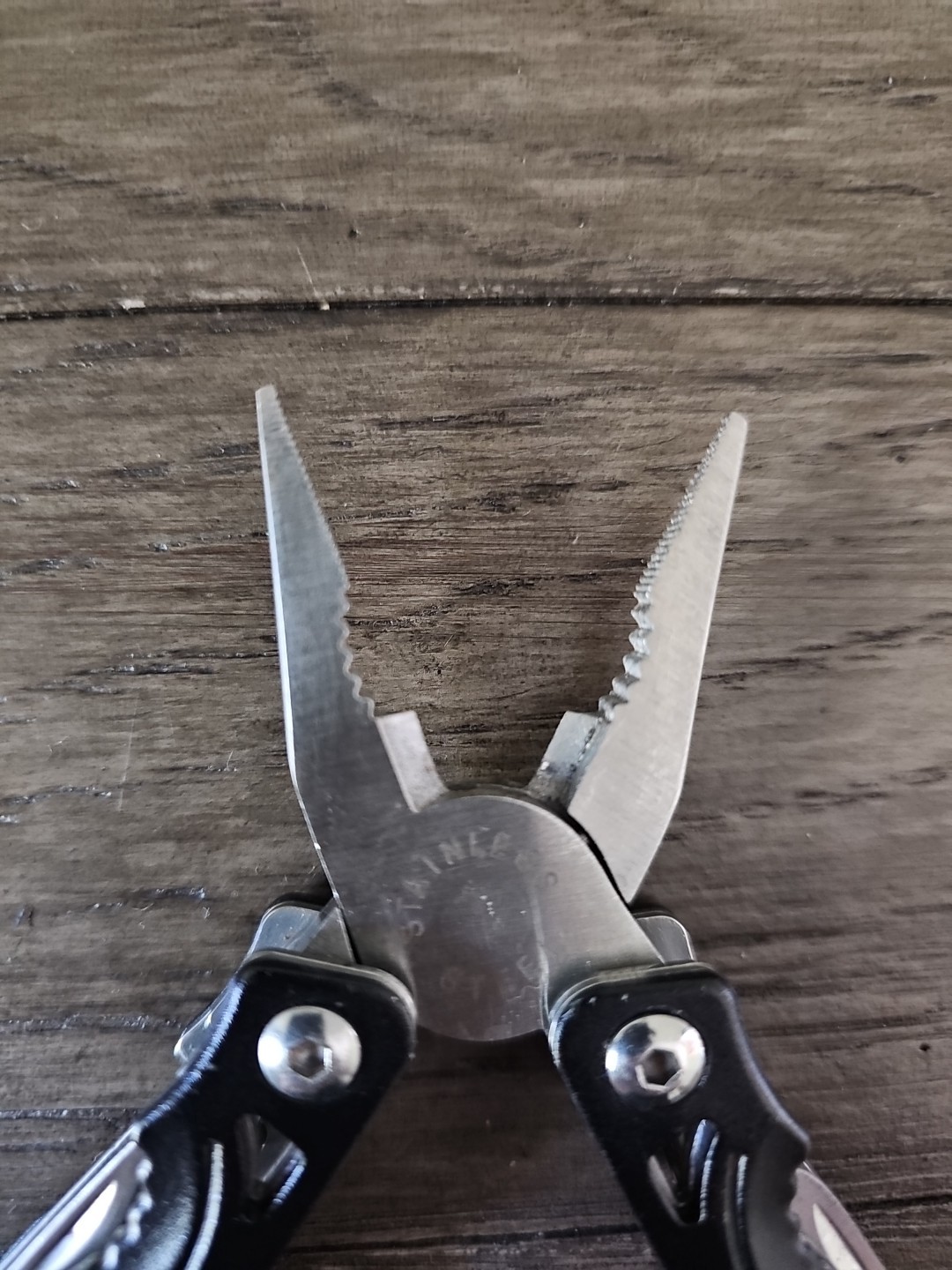 SNAP ON Multi Tool Knife Pliers Saw Screw Driver Bottle Opener File Black