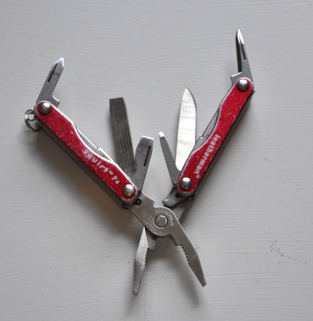RED Leatherman Retired Squirt P4 Multi-Tool Key Ring READ Full Description