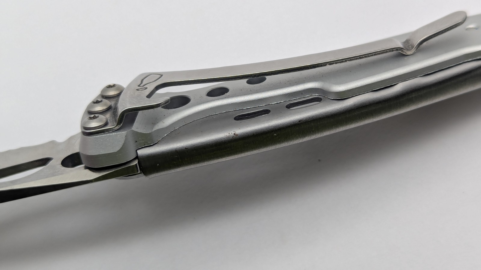 Leatherman Skeletool KBX SILVER Multi Tool SMALL Knives PRE OWNED NICE LOOK READ
