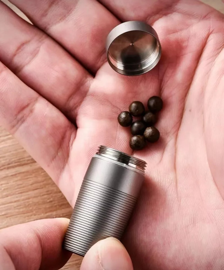 Pure Titanium Pill Holder Organizer Container Case Waterproof Portable EDC Tank