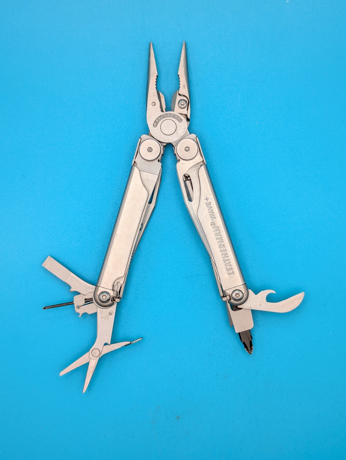 Leatherman Wave Plus + Multi-Tool! FAST SHIPPING! EXCELLENT