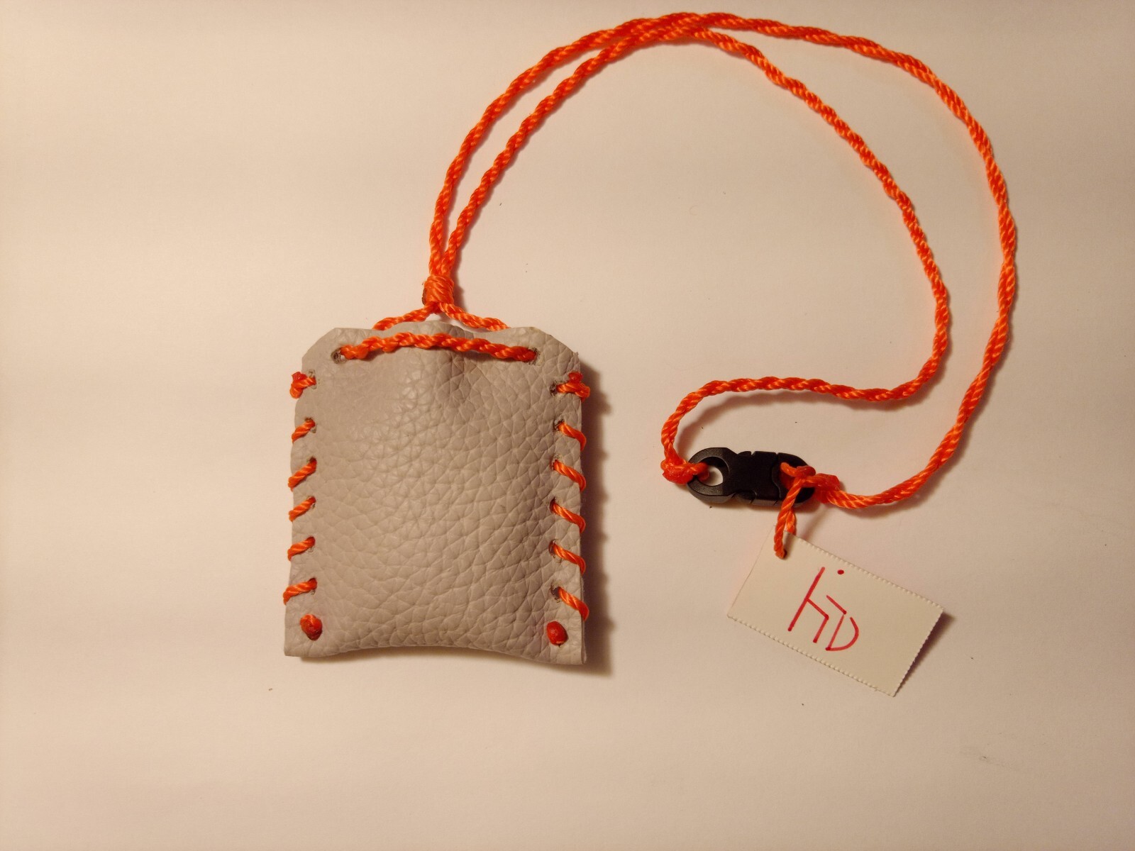 EDC Minimalist Survival Necklace Pouch Mini Scalpel Fishing Kit Compass Matches