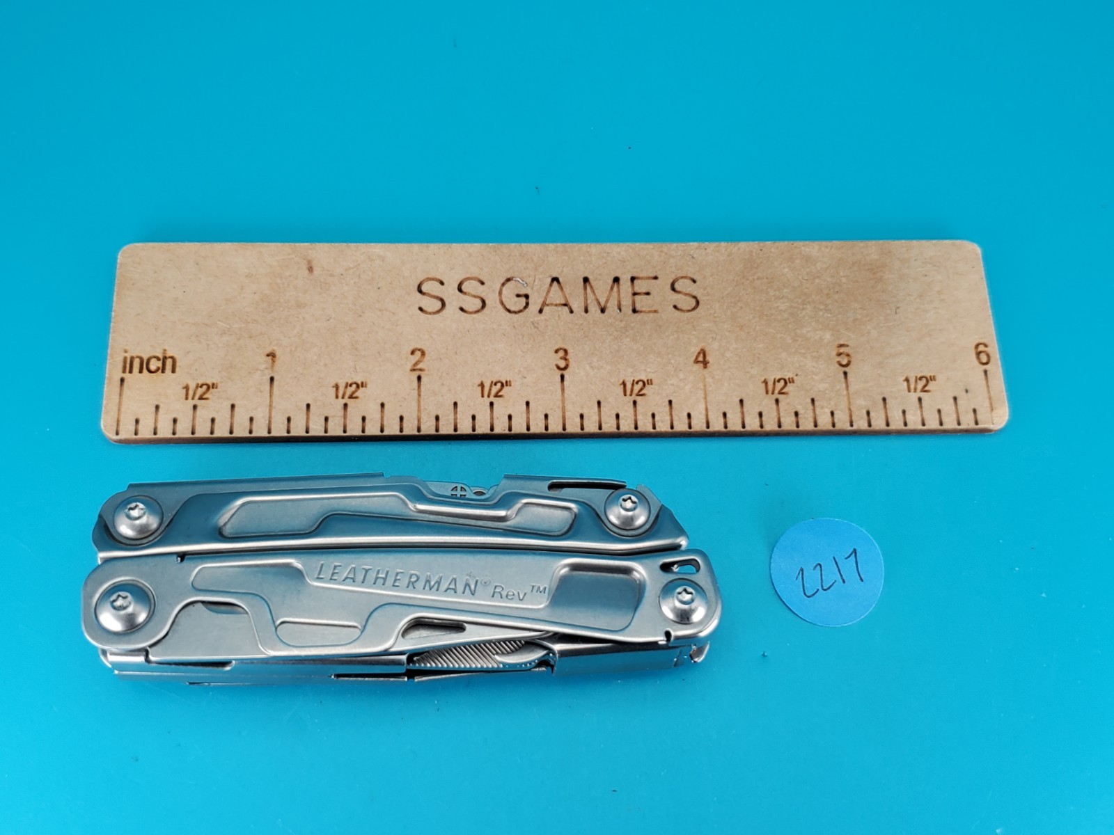 Leatherman Rev 3.8″ Multi-Tool, Stainless! *DUNCAN AVIATION*