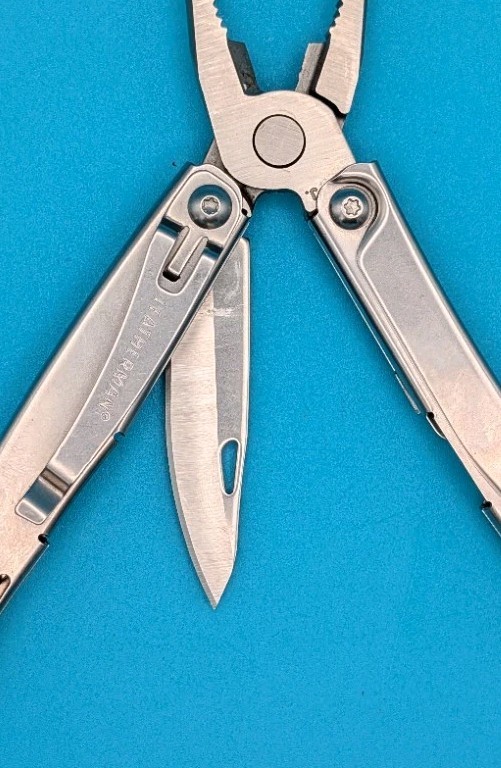 Leatherman Rev 3.8″ Multi-Tool, Stainless!
