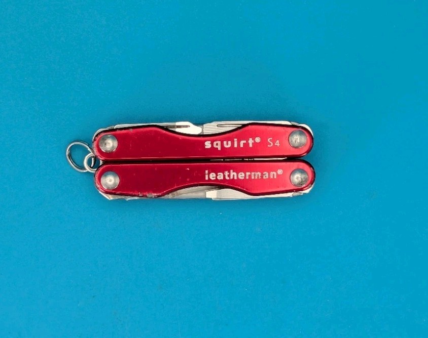 Leatherman Squirt S4 Multi-Tool, Key Ring, Retired, RED!