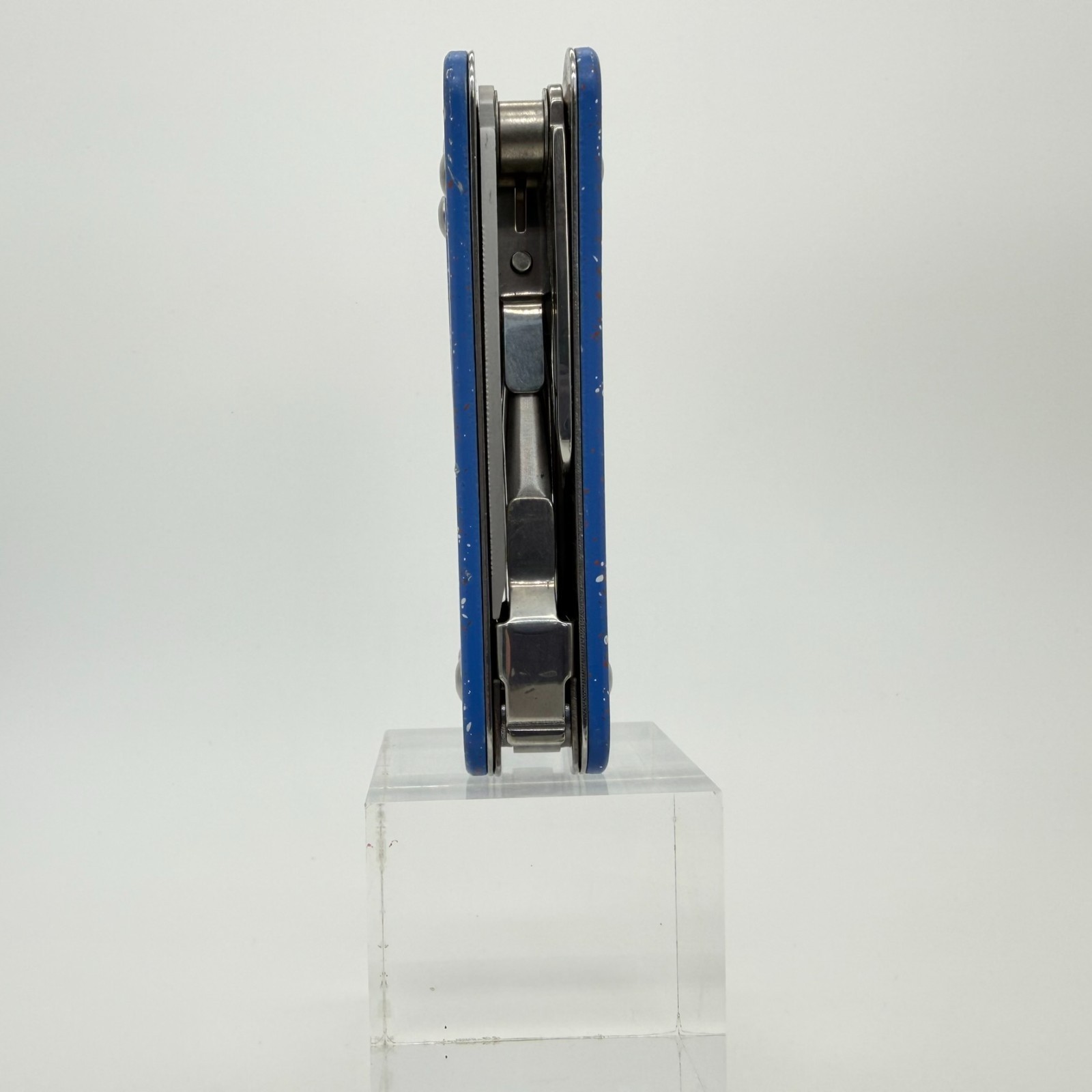 Gentlemen’s Hardware Wilderness Multi-Tool Blue Speckle 12-in-1 EDC Camping