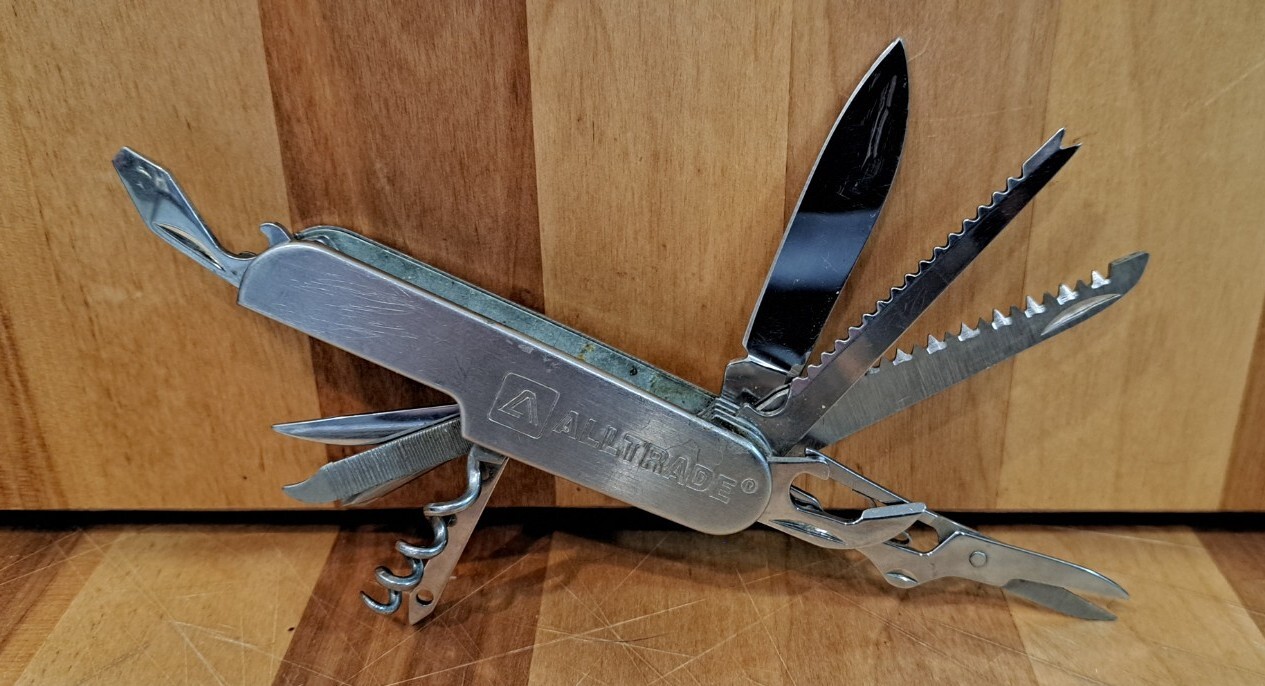 NICE VTG 11 PIECE MULTI TOOL POCKET KNIFE STAINLESS STEEL