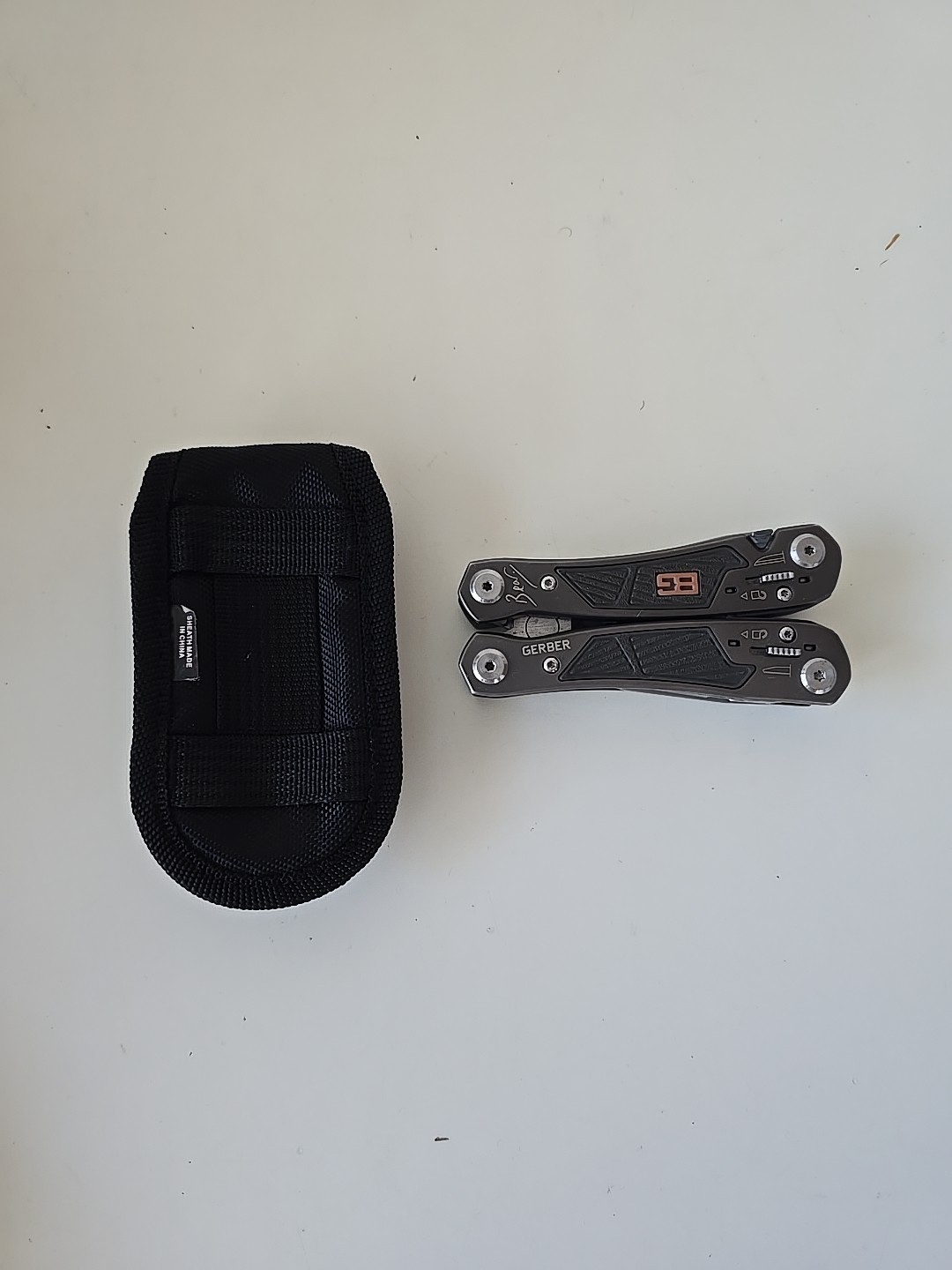 Gerber Bear Grylls Edition Suspension Gray Multi-Tool Plier w/Sheath