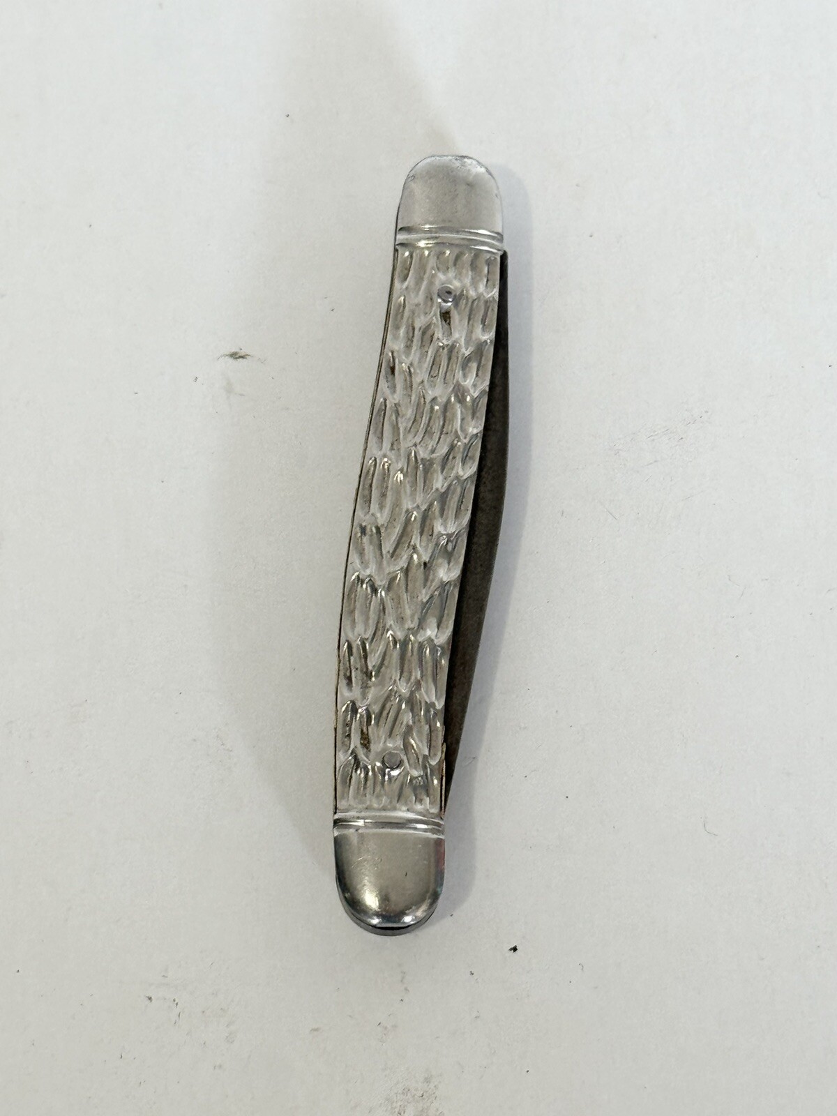 Vintage Imperial 2 Blade Pocket Knife Shield Logo Hunting Fishing Camping