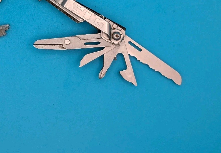 SOG PowerPint Tool Compact Lightweight Silver Multi-Tool!