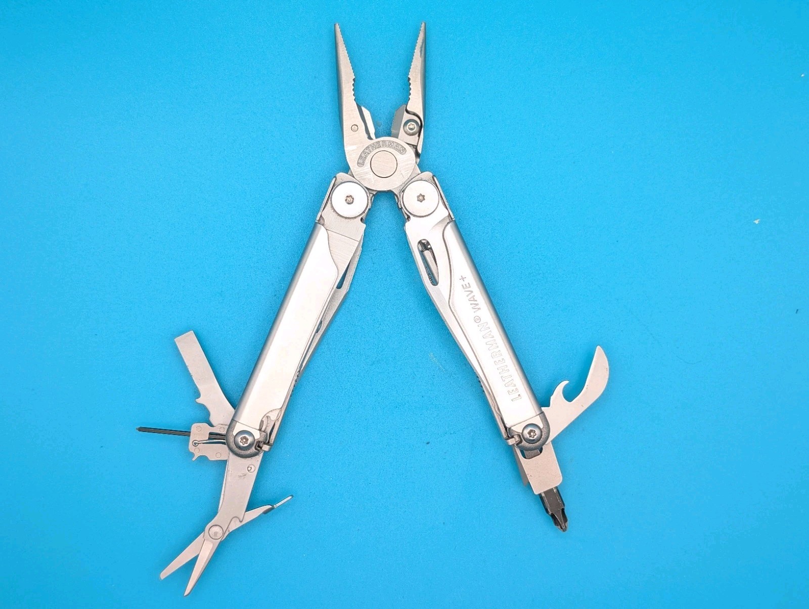 Leatherman Wave Plus + Multi-Tool! FAST SHIPPING! EXCELLENT