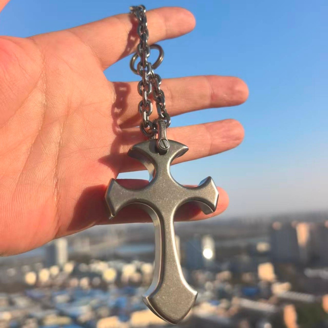 Heavy armor Titanium alloy TC4 Thickened by 12mm Cross EDC Tool Suit