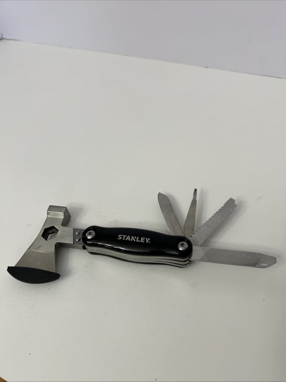 Stanley 10 in 1 AXE & Multi Tool