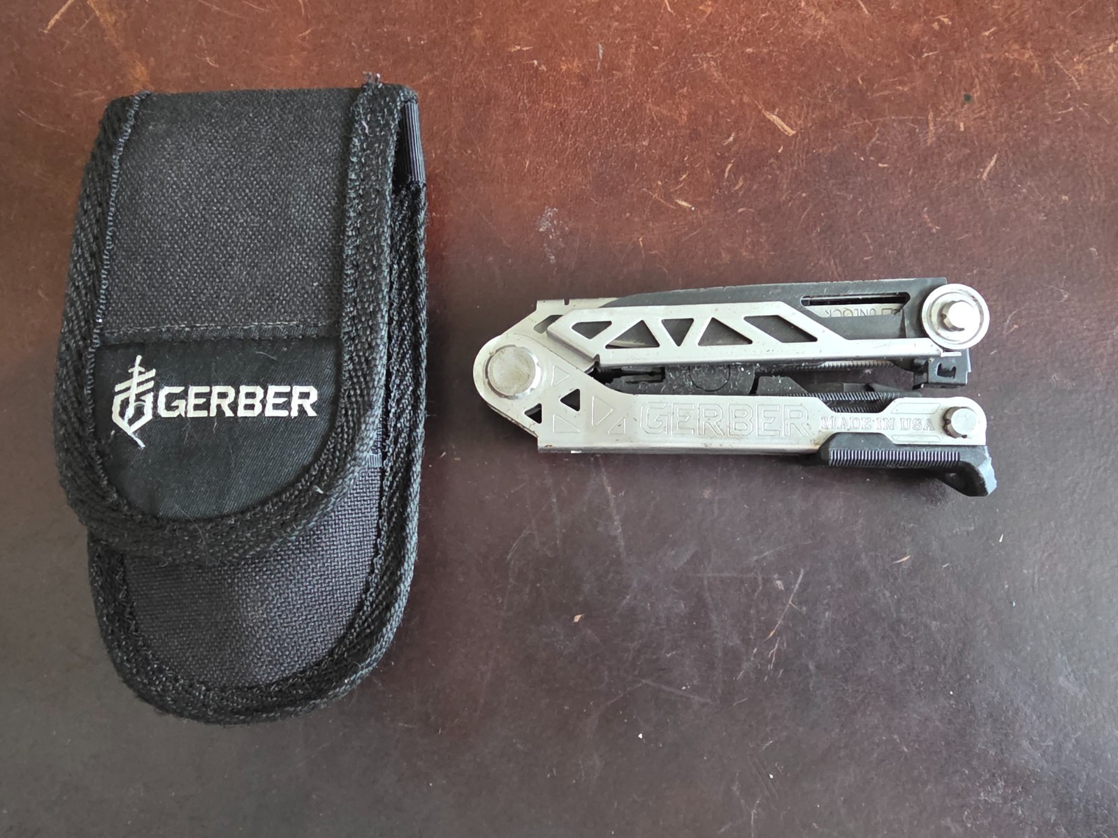 Gerber Center-Drive Zebra Multi-Tool , Nylon Sheath 30-001425N 066C